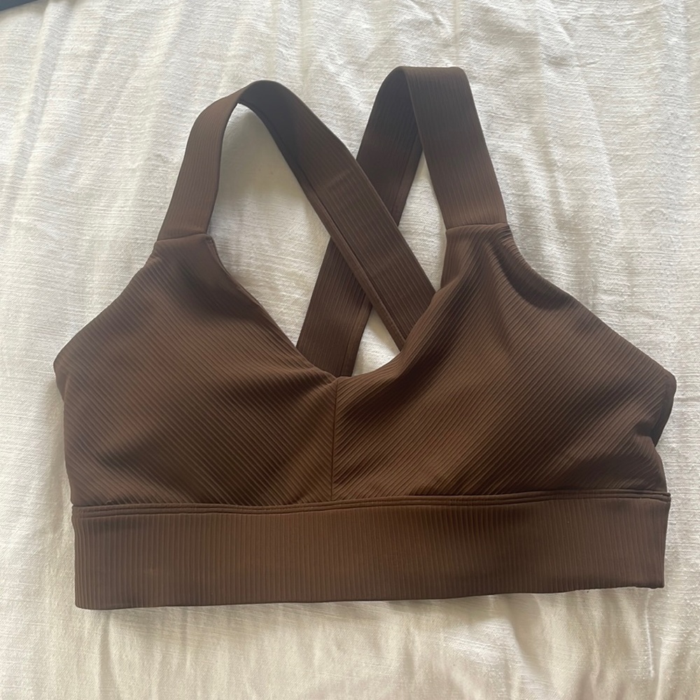 Iwa sports bra top